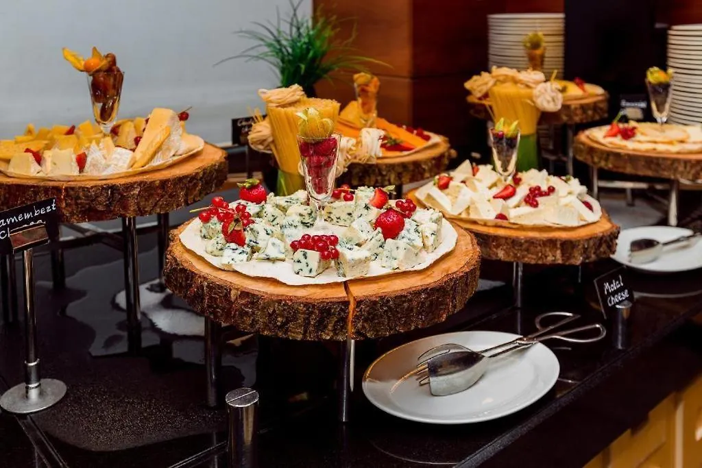 Holiday Inn Baku By Ihg 4*,